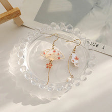 Load image into Gallery viewer, Fan and Cat | Asymmetric and Long Earring | Orange and White | Chinese Style
